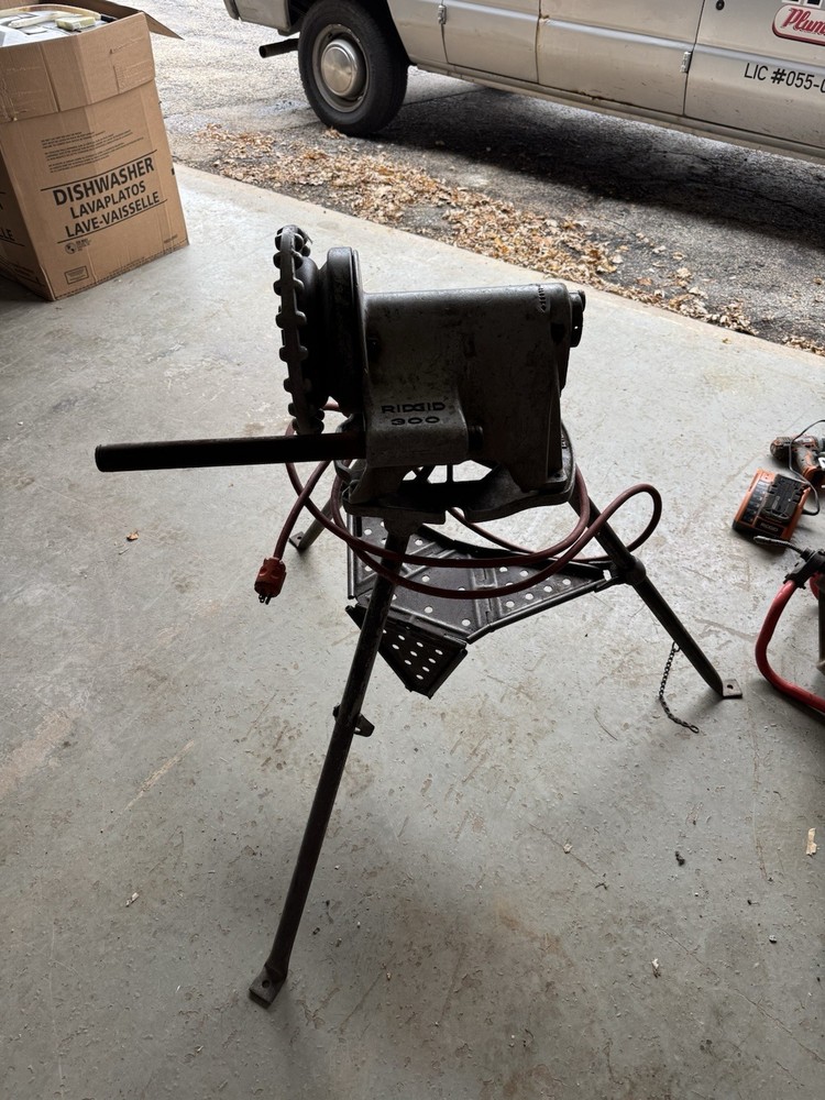 Ridgid 300 Pipe Threading Machine