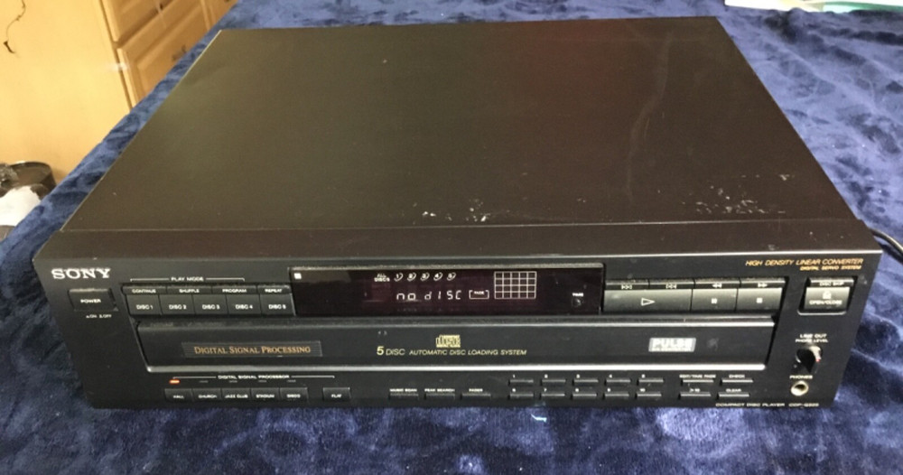 Sony Compact Disc Player CDP-C525 - 5-disc CD Changer, Working !