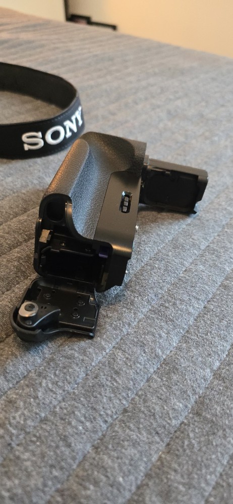 Sony VG-C1EM Battery Grip - Very Good Condition