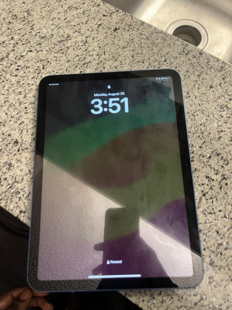 Apple iPad 10th Generation 64GB WiFi-Only Blue