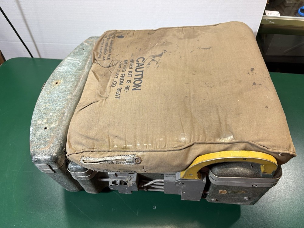 USAF B-52 Ejection Seat Survival Kit Container CNU-111 flaky paint