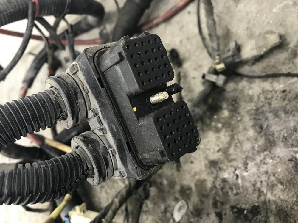 International 8600 Wiring Harness, Cab - Used