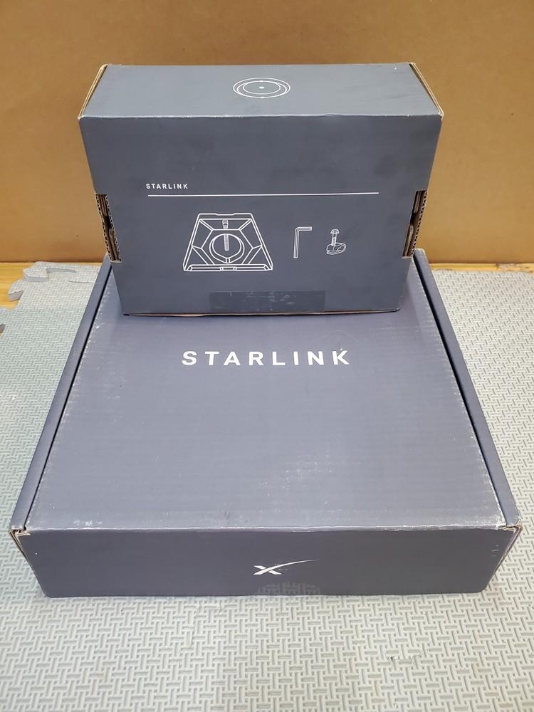 Starlink mount and cable