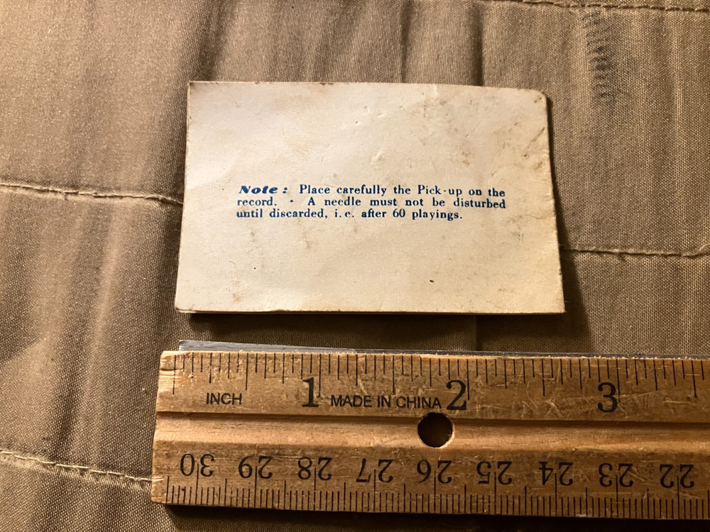 Four Victoria Multiplay Phonograph Needles 1930's?