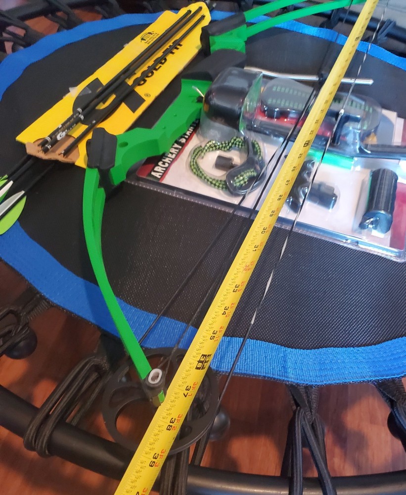 Loaded Genesis by Mathews Compound Bow - LH - 20# Max Variable Draw Length