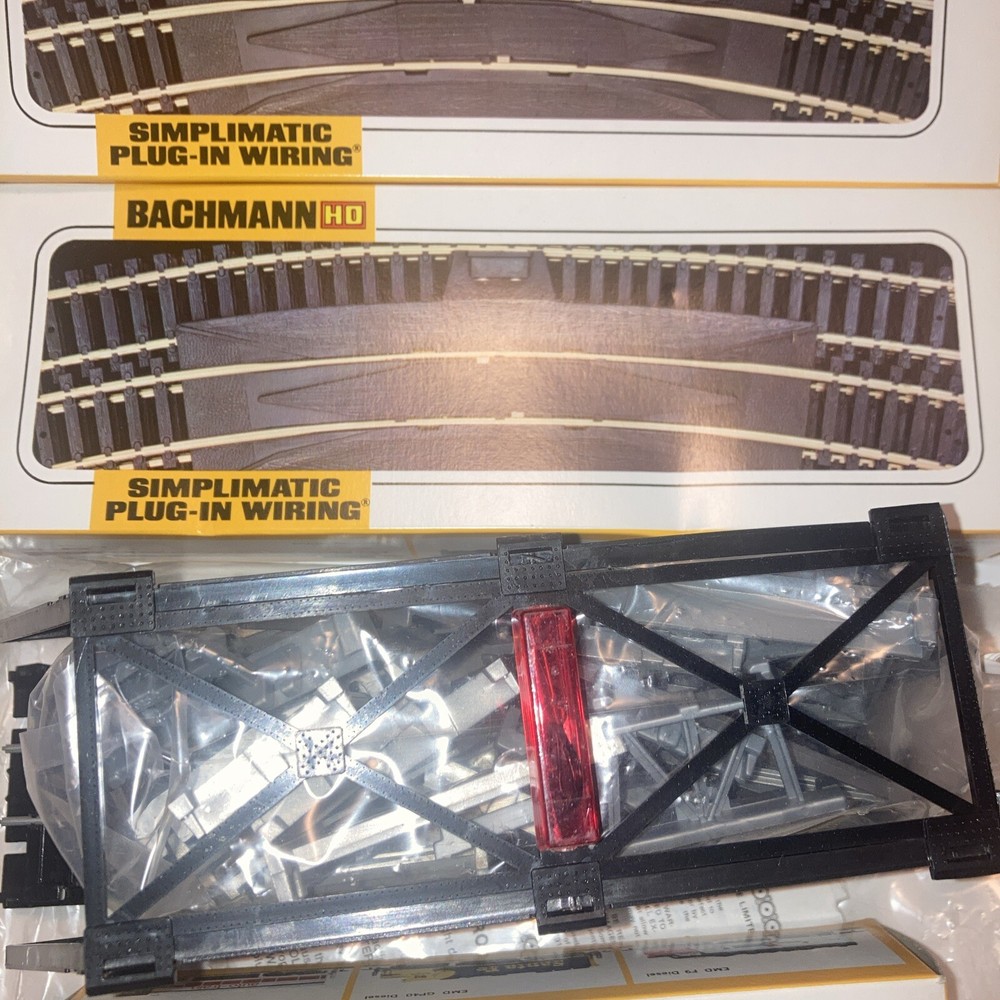 Bachmann HO Power Pack 2 Boxes Train Tracks Bridge And Other Accessories