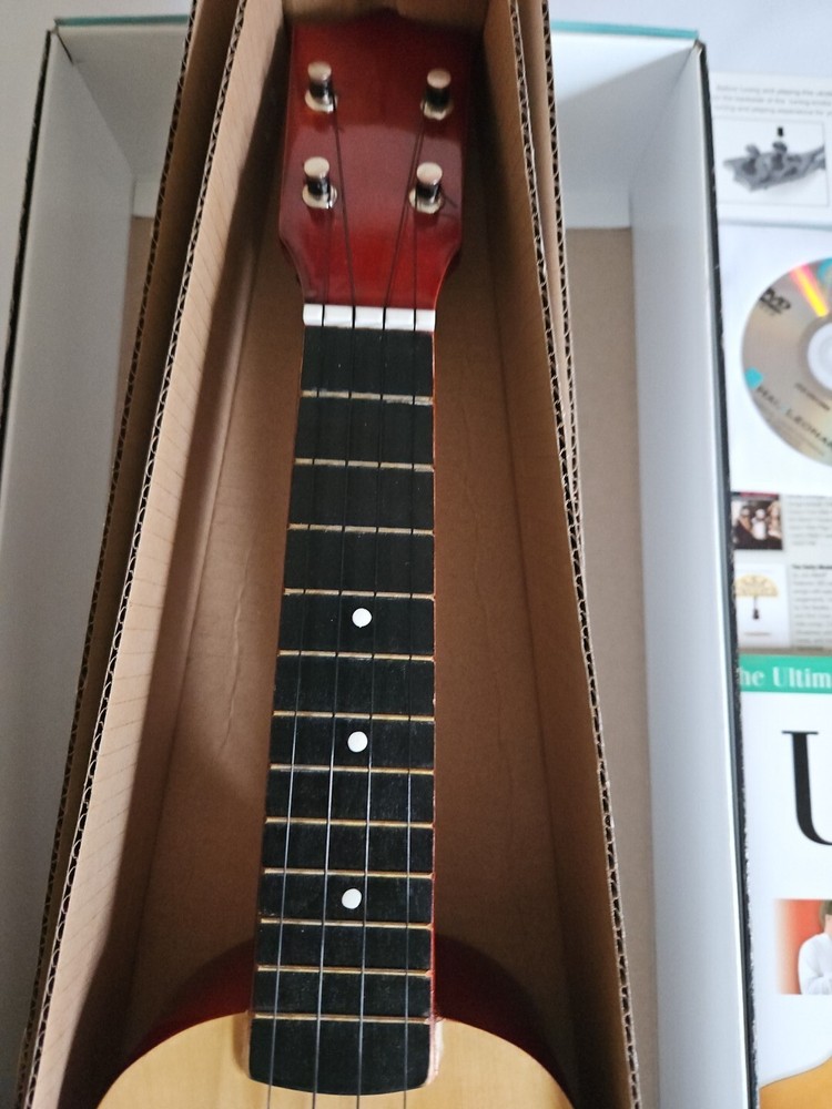 Play Today Ukulele - Complete Beginner Self Teaching Ukulele Kit Hal Leonard