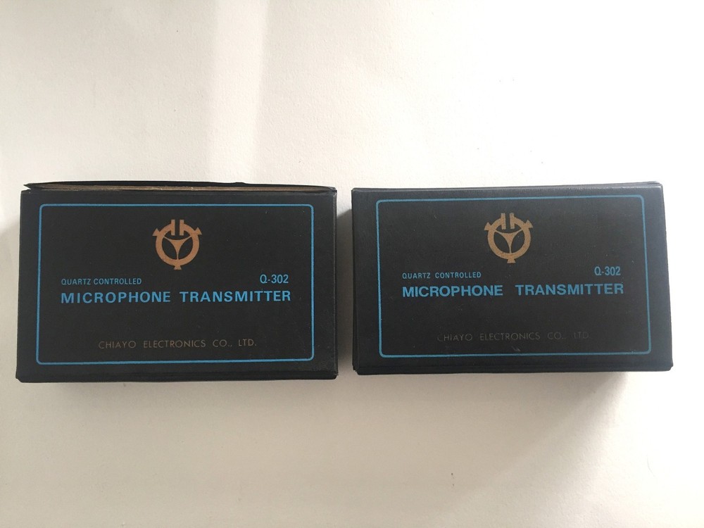 Chiayo Electronics RQ-300 Vintage Wireless Receiver & 2 Microphone Transmitter