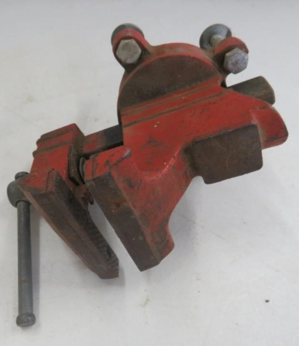 Vintage KMC (K-Mart Corp) Bench Vise, 3-1/2" Wide Jaw w/Swivel Base