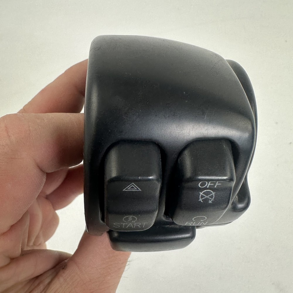 Harley Davidson DYNA Super Glide Custom 2012 Right hand switch block controls