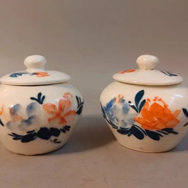 Flower Pattern White Celadon Incense Holder Pair