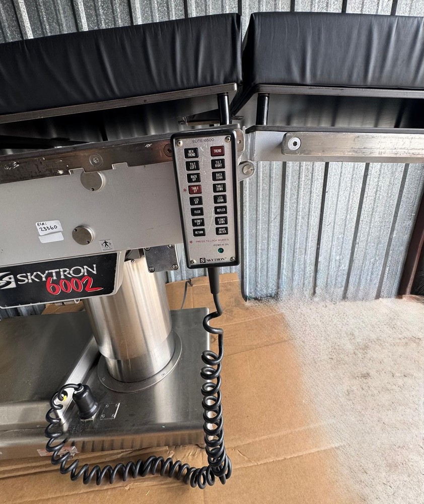 Skytron Model 6002 Surgical Table FULLY OPERATIONAL