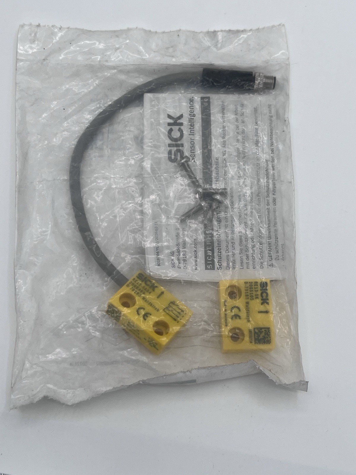 SICK RE13-SA84 Magnetic Safety Switch, RE1, 2NO, Switch-On Dist: 7mm, Cable w/M8