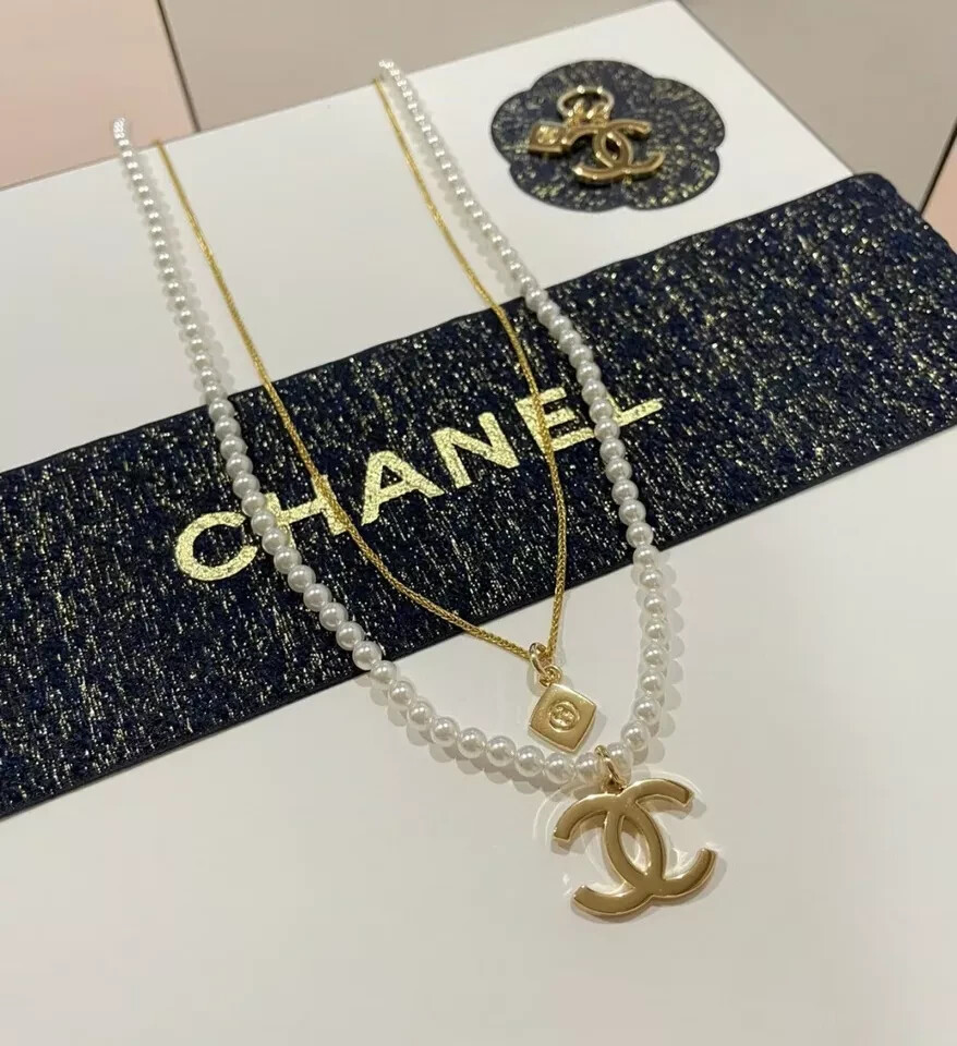 CHANEL No. 5 Logo Gold Novelty Charm Pendant VIP Gift 2023