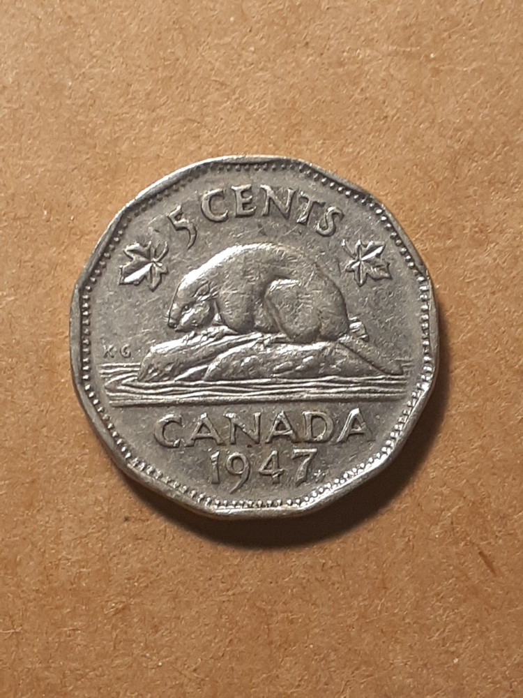 1947 5 CENTS CANADA MAPLE LEAF