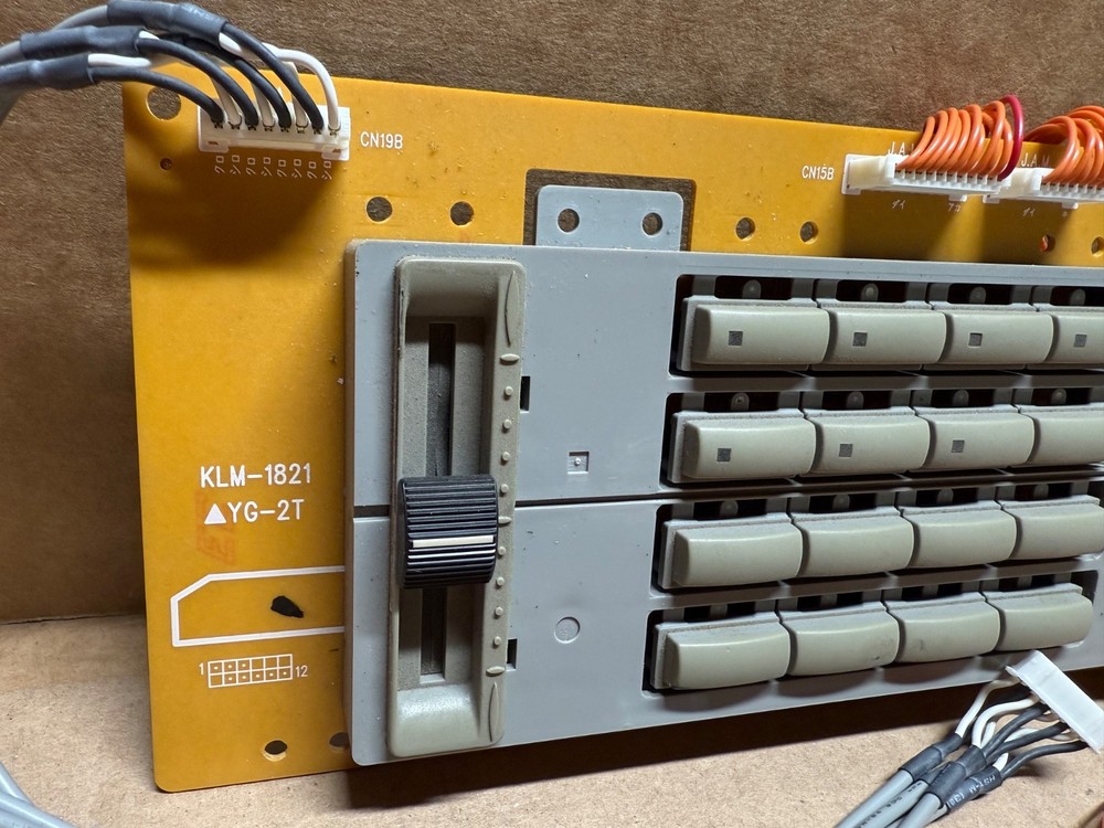 KORG TRINITY LEFT SIDE PANEL BOARD KLM-1821