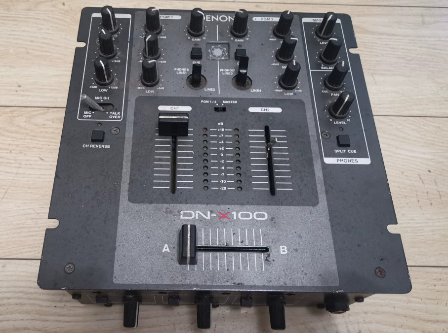 1pcs DENON DN-X100 Mixing Console