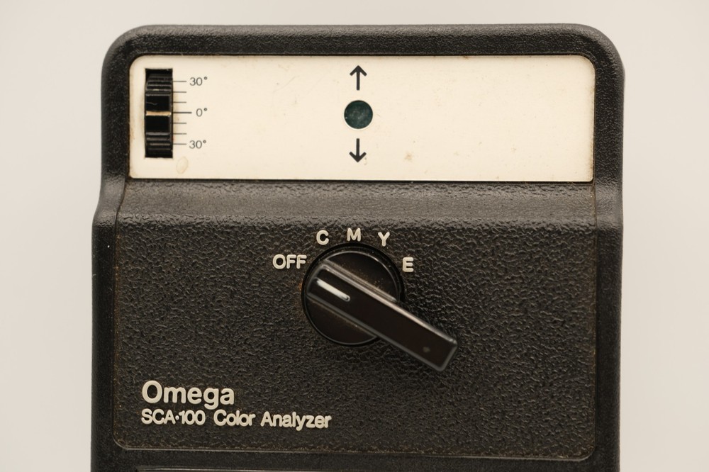 Omega SCA-100 Color Analyzer READ DESCRIPTION