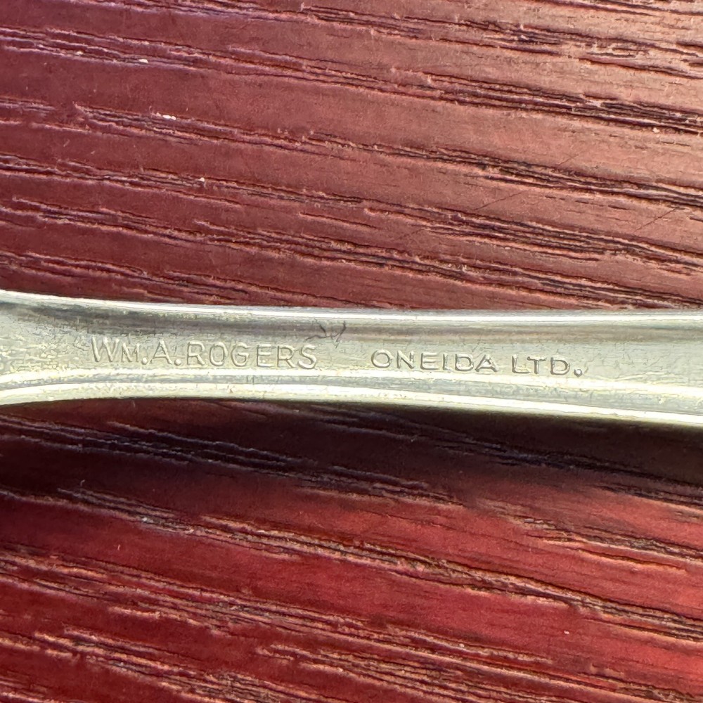 Flowertime By Wm A Rogers Silver Overlaid Oneida Ltd Silverplate Serving Fork
