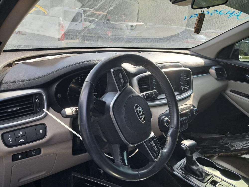 SORENTO 2020 Glove Box 4781350