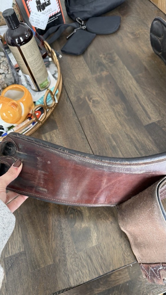 Devoucoux Brown Short Girth Size 28