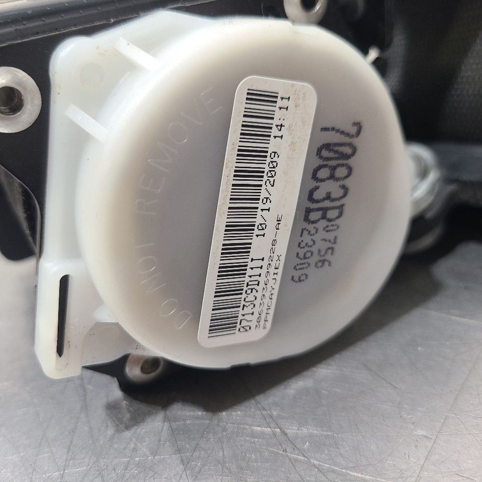 10 2010 MERCEDES SLK350 AMG SEAT BELT RETRACTOR FRONT LEFT DRIVER BLACK