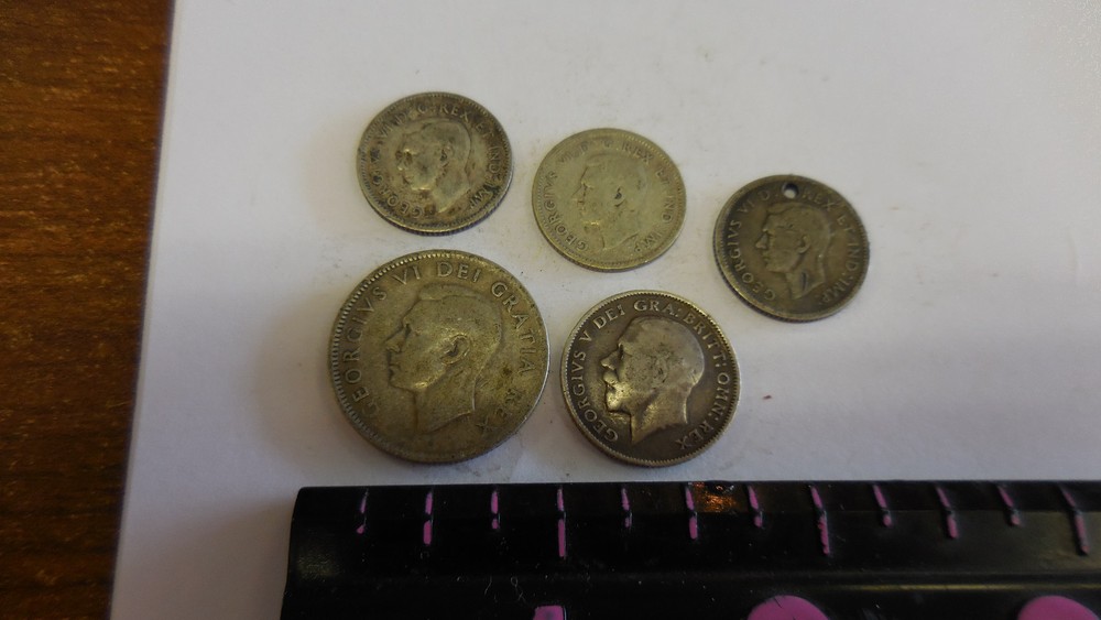 Canada  5 coins -- Silver