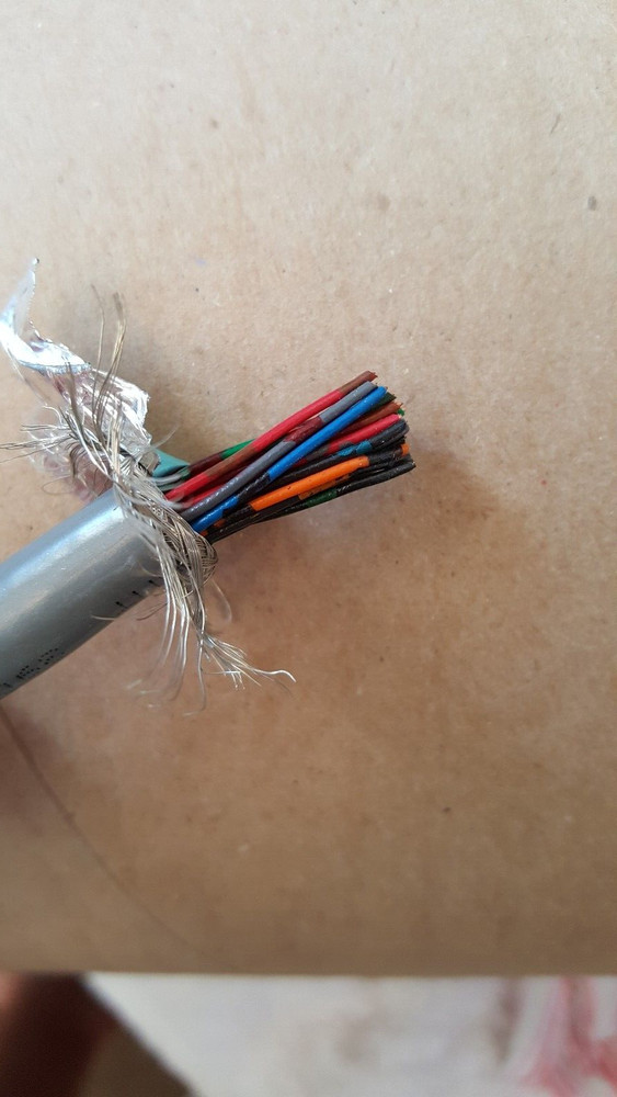 Madison/TE Connectivity 24/32C Solid Multi-Shielded Communication Cable Gry/25ft