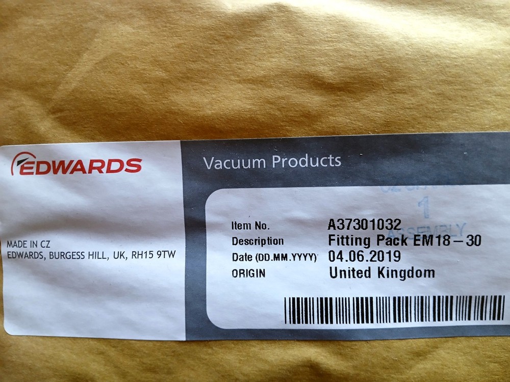 Edwards Vacuum Fitting Pack A37301032 Centering Ring & Connectors NW25