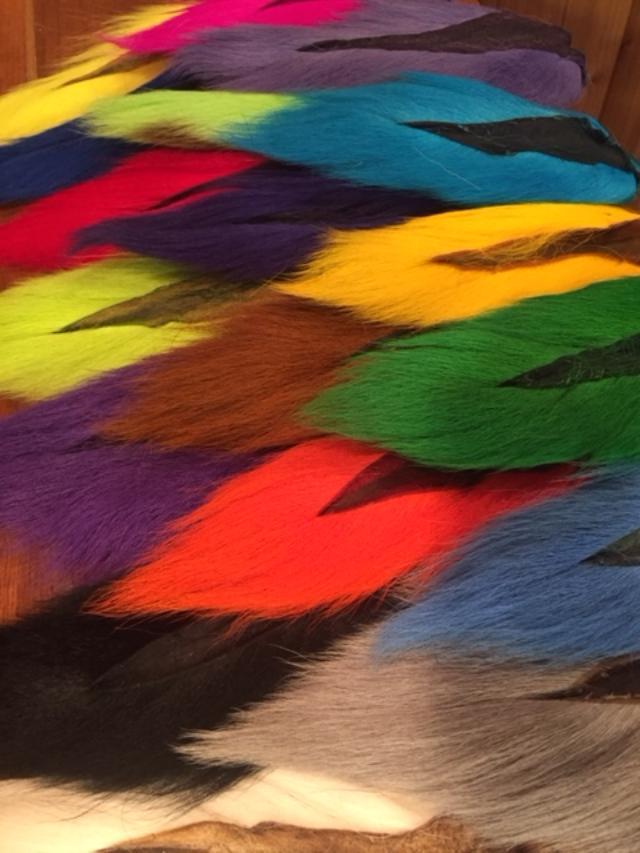 LARGE NORTHERN BUCKTAIL by HARELINE DUBBIN. U PICK - ALL COLORS. FLY TYING. DEER