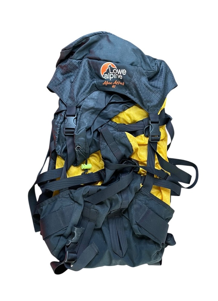 LOWE ALPINE Alpine Attack 40 Hiking Technical Daypack Backpack -Yellow/Black