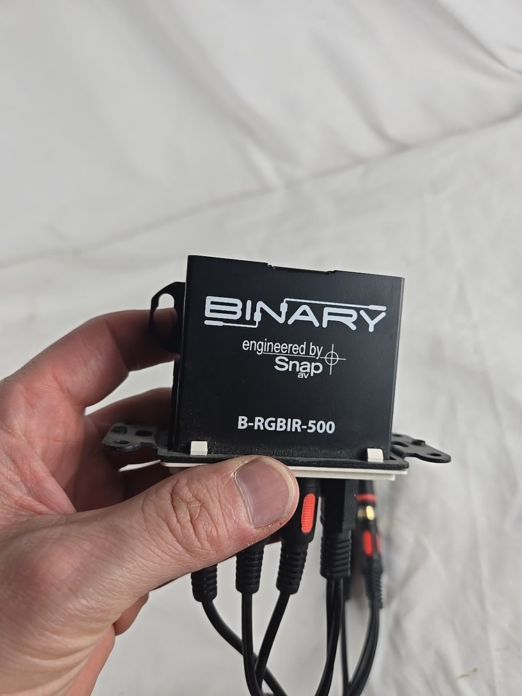Binary Snap AV B-RGBD-500 Kit Includes Component Cables CL3 Rated