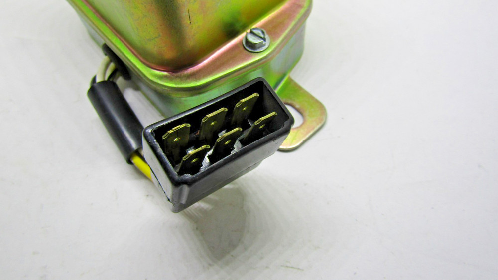 Voltage Regulator Standard VR-121