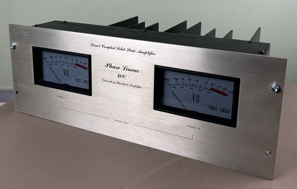 PHASE LINEAR 400 STEREO AMPLIFIER