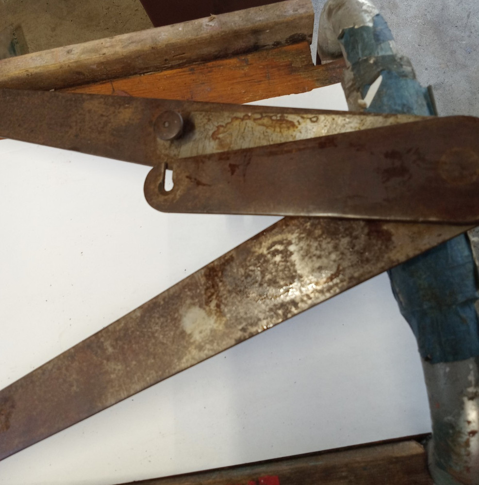 25" inside/outside caliper with a memory feature.