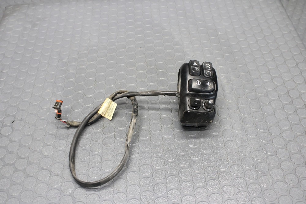 2014-2017 Harley Davidson Electra Ultra Limited Right Control Switch Pack