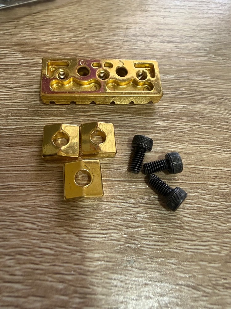 Ibanez 6 String Locking Nut TOP Screw 43mm Barless Type [2LN3YAA007] in