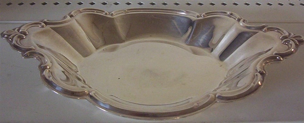 SILVERPLATE Scallop Serving Tray 9" long