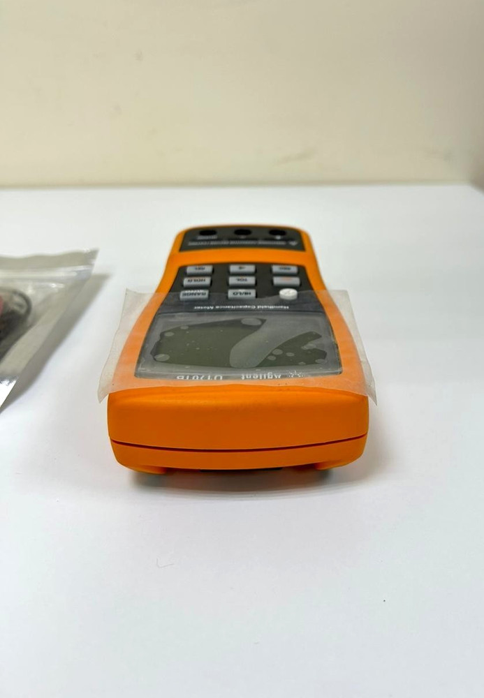 Agilent U1701B Handheld Capacitance Meter