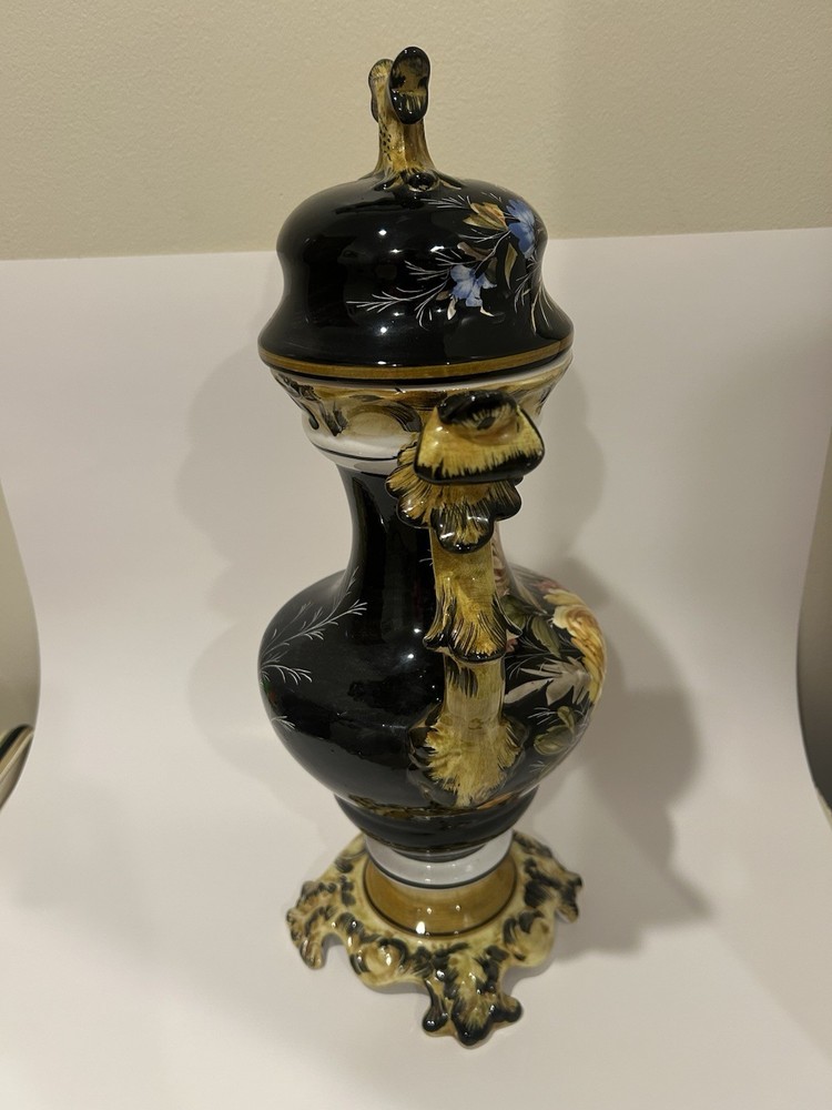 Large Bassano vase With Lid