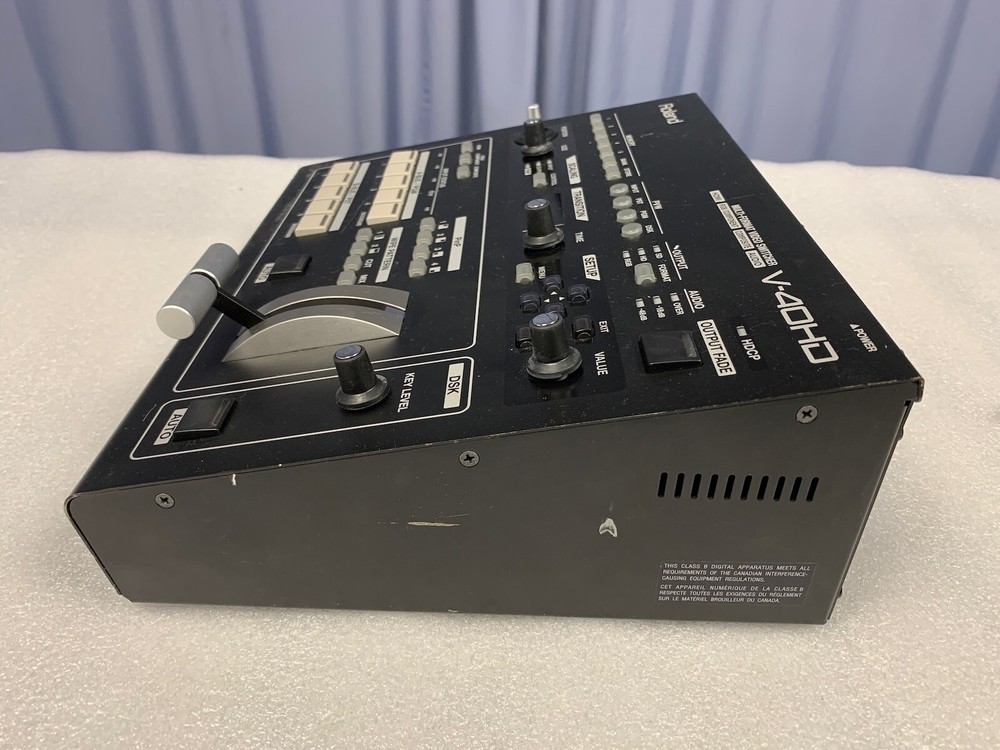 Roland V-40HD Multi-Format Pro AV Video Switcher