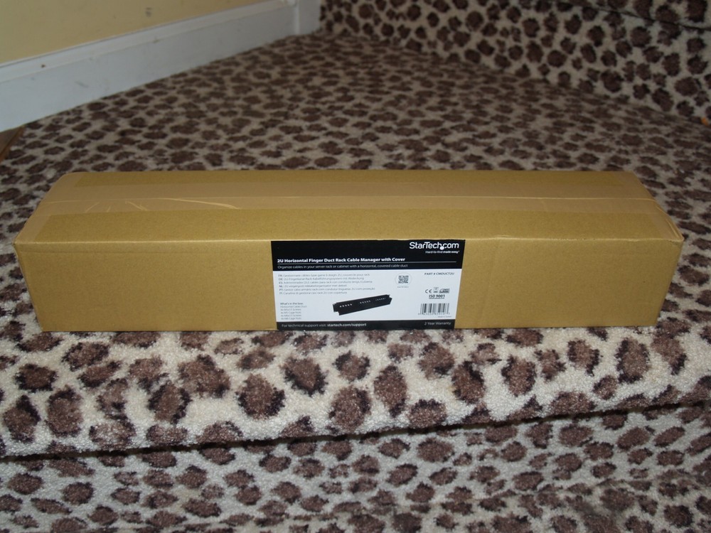 NEW StarTech 2U Horizontal Finger Product Rack Cable Management Panel with Cover