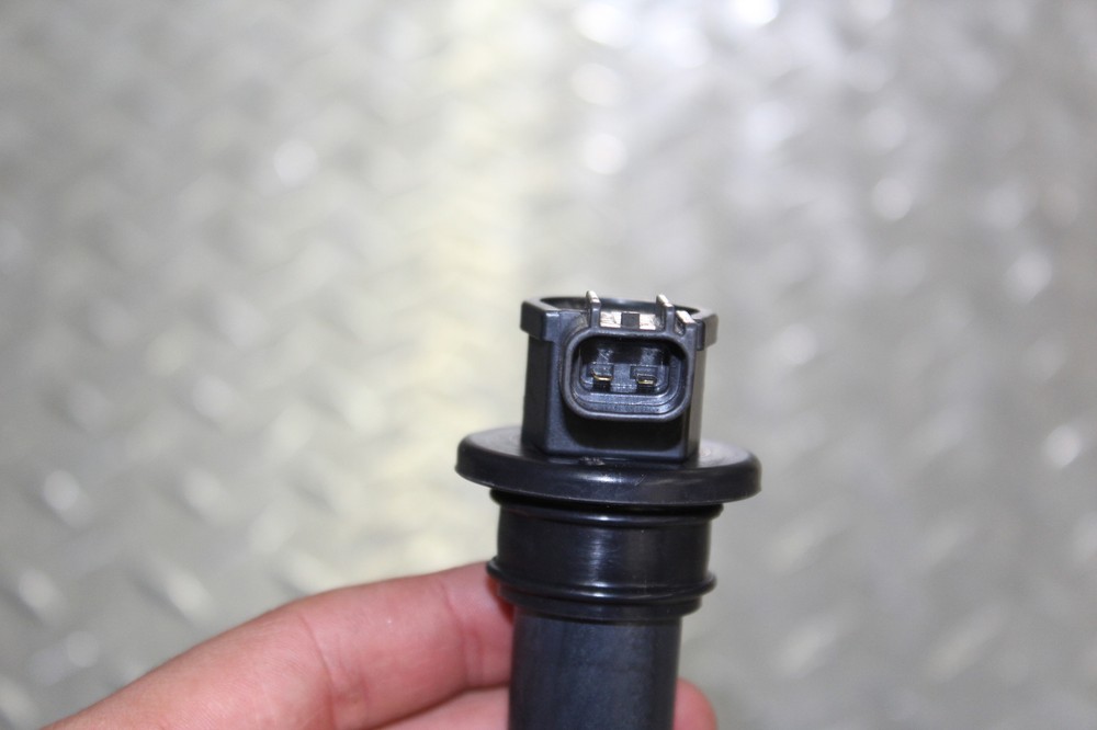 2011 TRIUMPH SPEED TRIPLE IGNITION COIL SPARK PLUG CAP