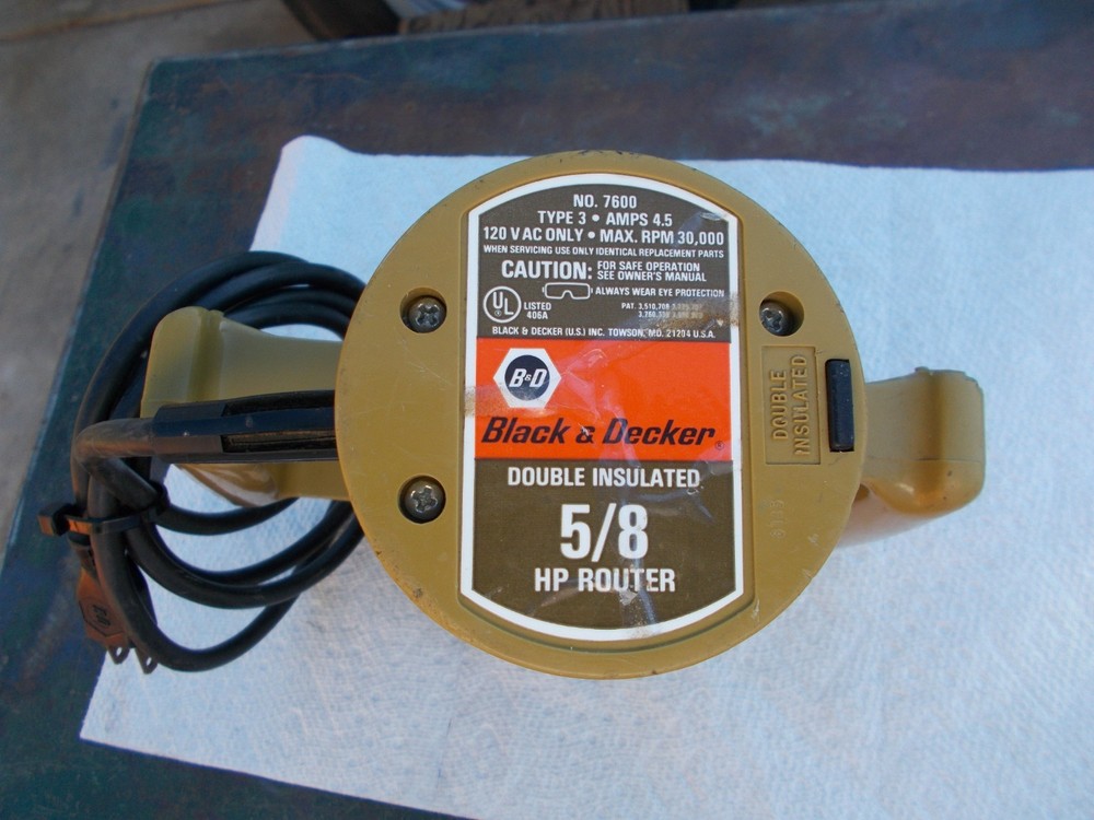 Good Used Black & Decker 5/8 Router 120 Volt
