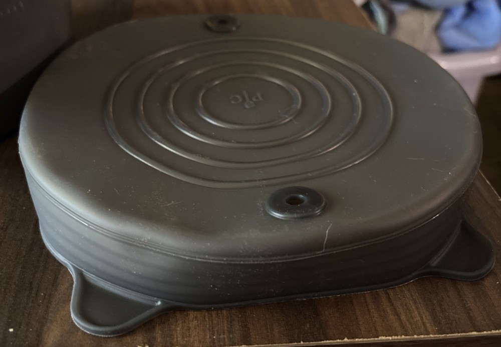 Pampered Chef Quick Cooker Ceramic Pot Gray Silicone Lid, NEW