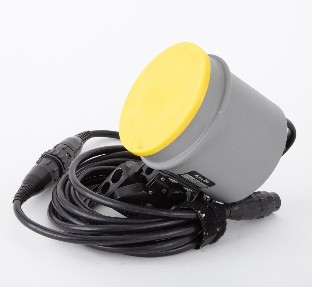 DYNALIGHT 2040 2000 Watt  Strobe Head, 16 ' Cord. TESTED!! WORKING!!
