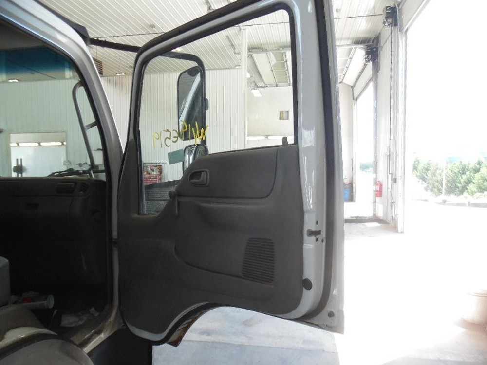 For 2006 FORD LCF450 DOOR ASSEMBLY Right , MN