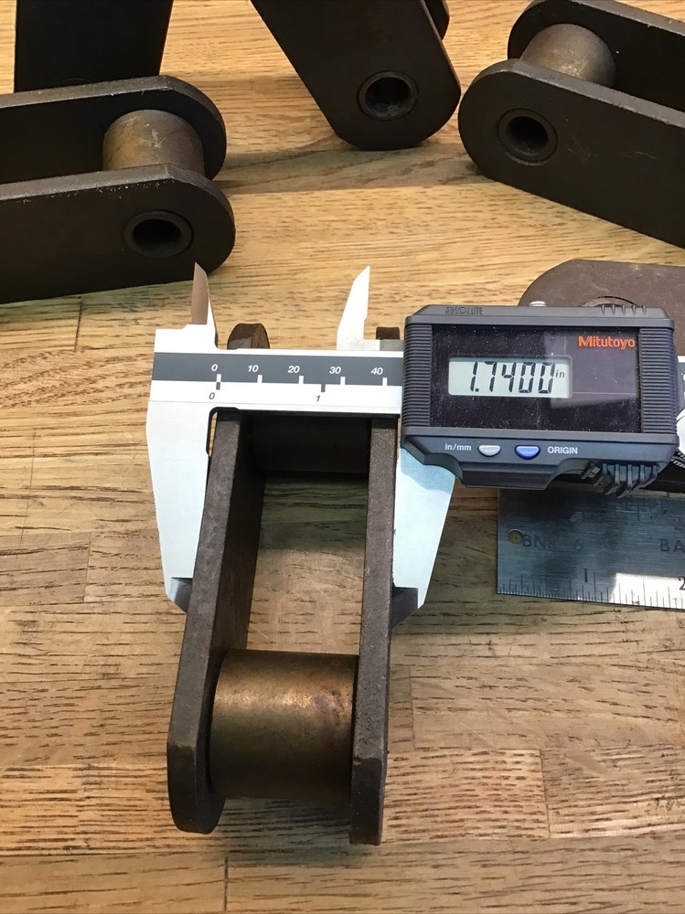Trenching Chain Roller Link, Fits Chains w/ 3.2" Pitch