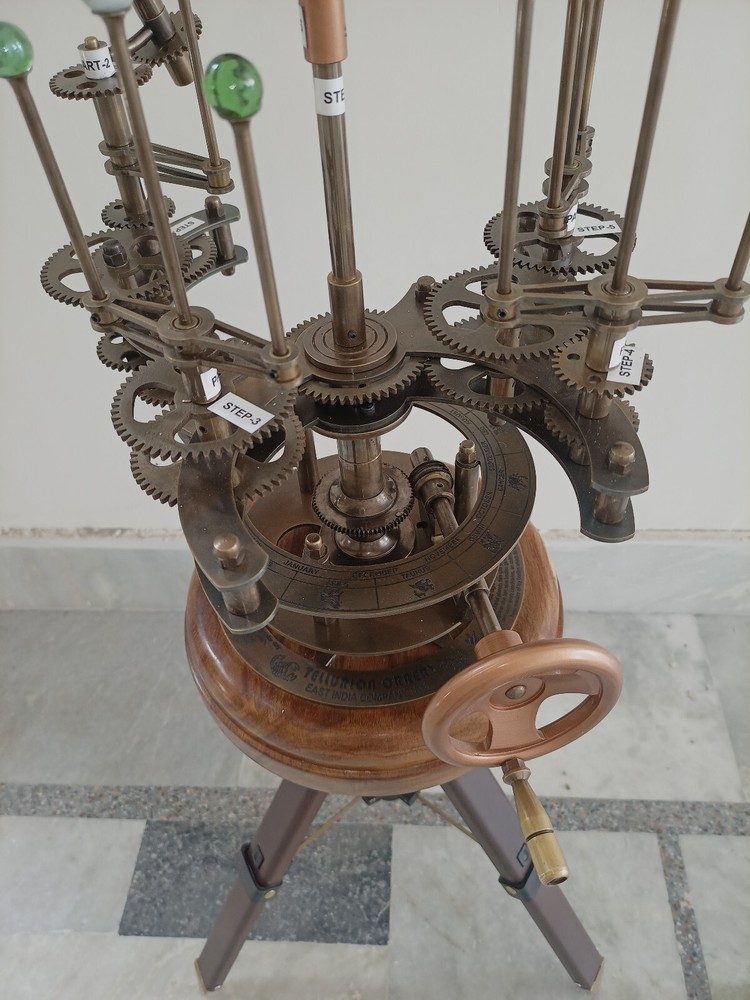 Solar System Celestial Model Fully Functional Antique Look Orrery Saturn Tripod