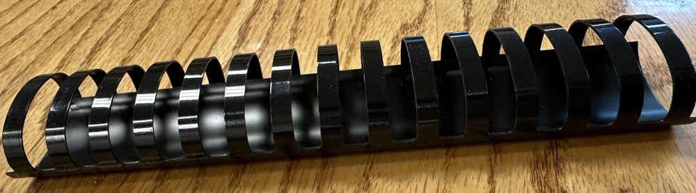 50-pack half-sheet 1-3/4" black plastic binding combs (375 sheet capacity)